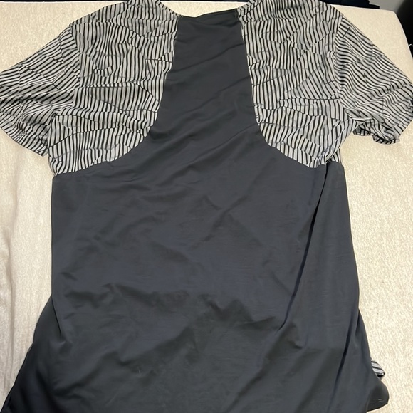 Lululemon shirt - Picture 2 of 4